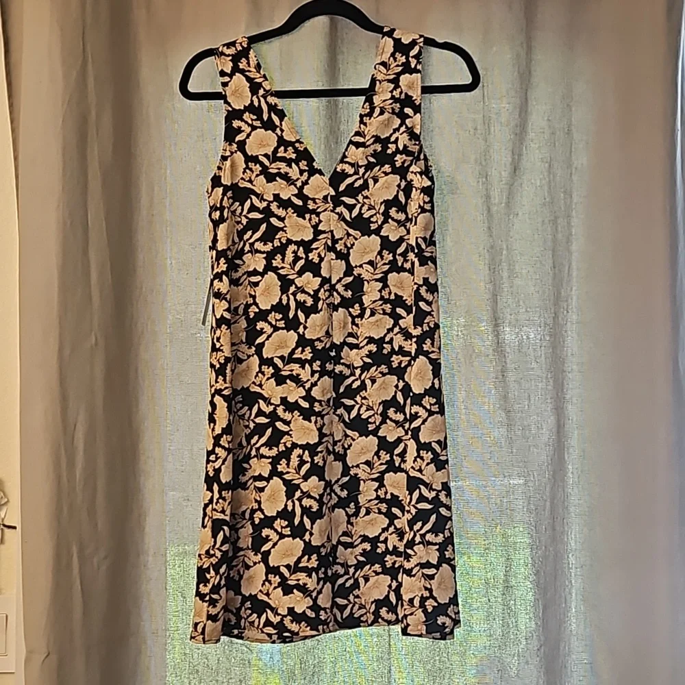 Express Dress - Picture 5 of 7